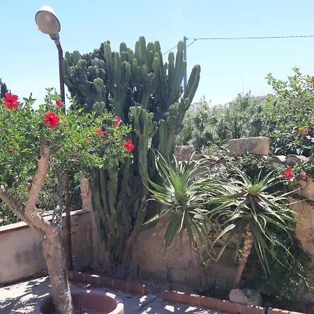Appartement La Casa In Campagna Chiesa Nuova (Sicily)